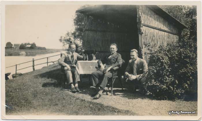 ca. 1940 - 000036