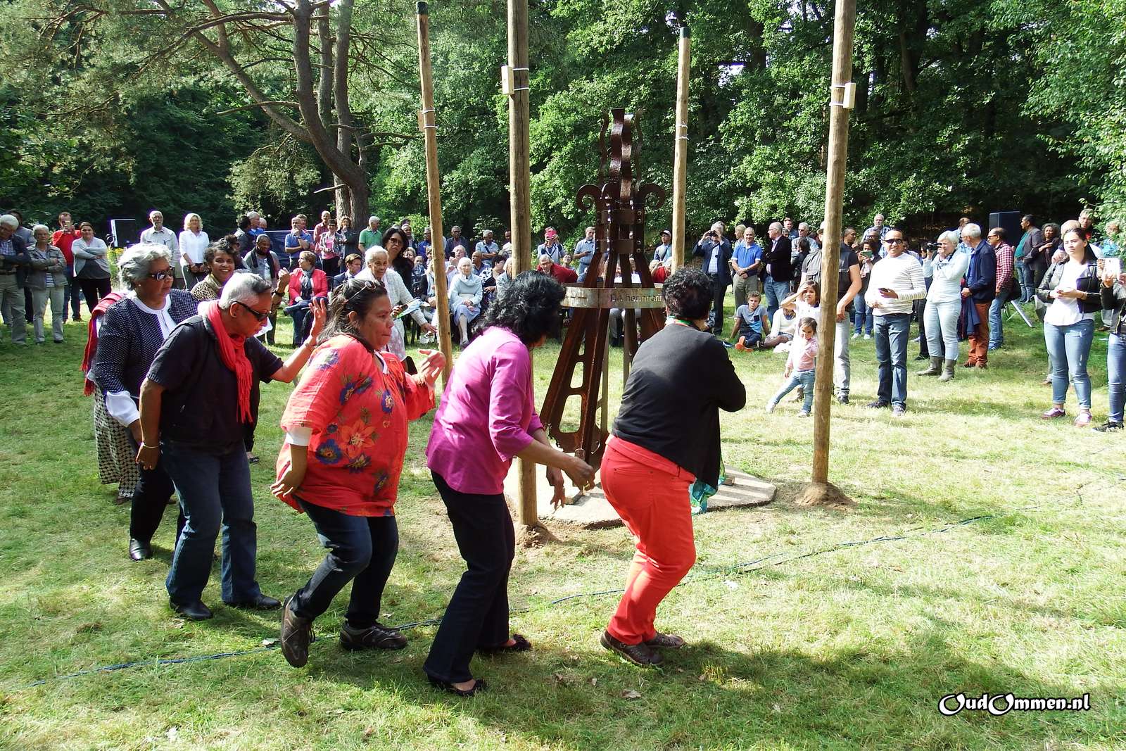 12-09-2015 - Onthulling monument kamp Eerde