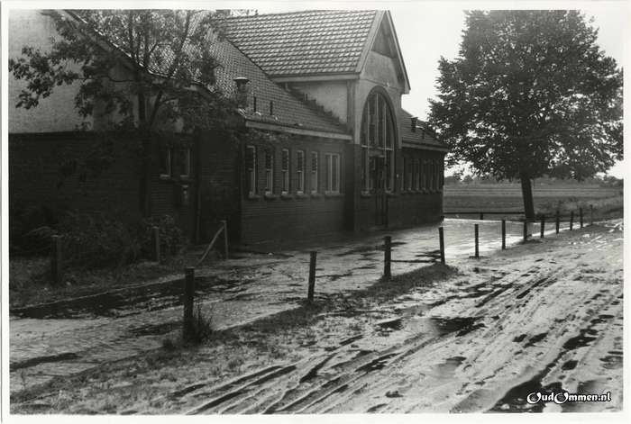 1957 - CV0004-1