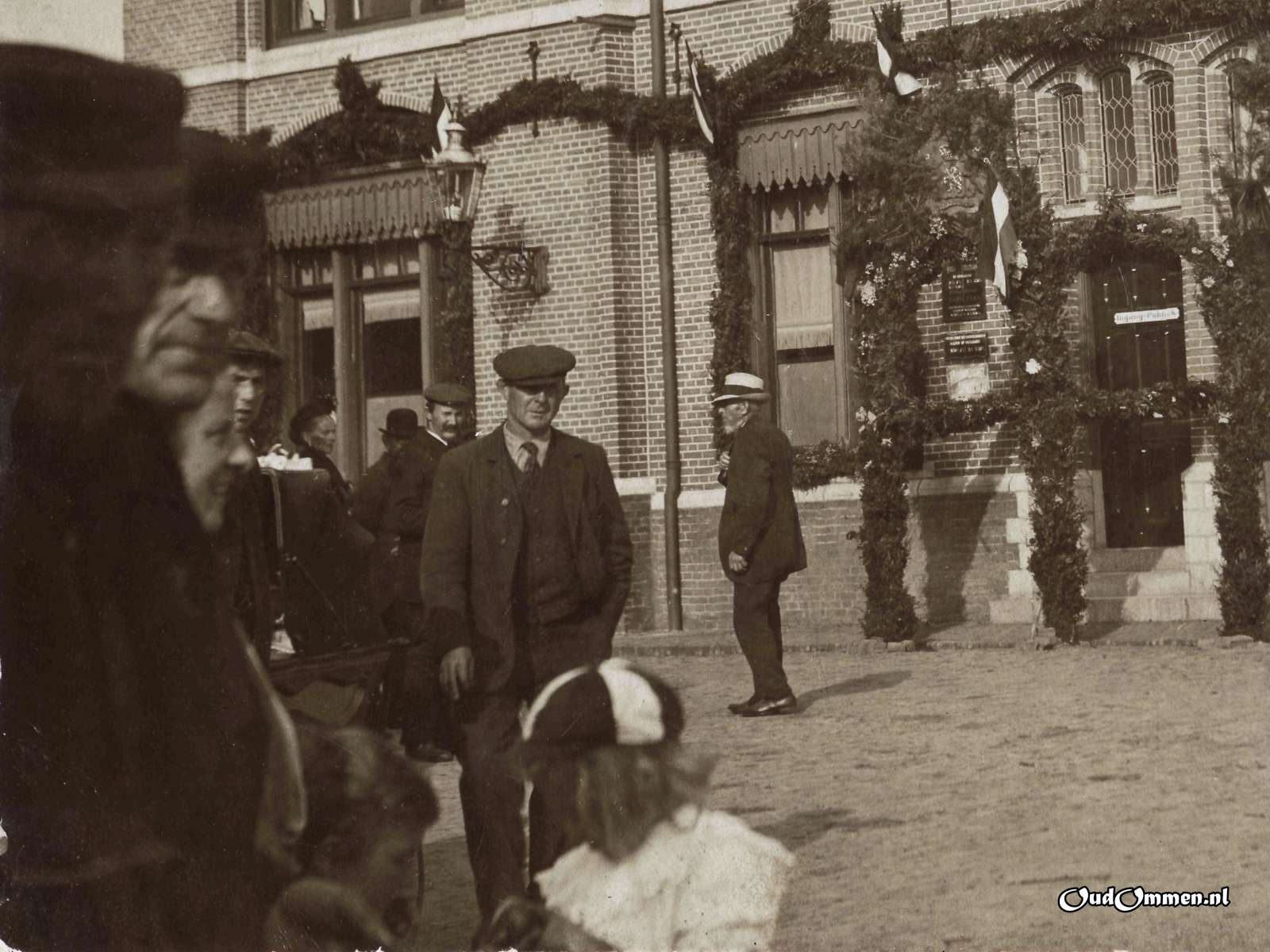 1913 - EI0008-1d