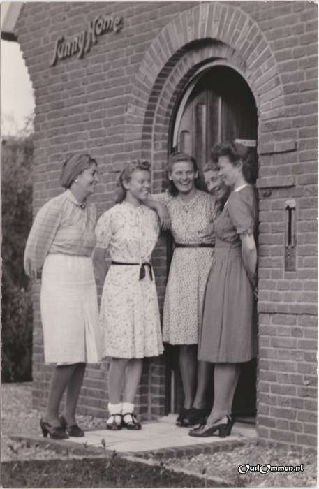 ca. 1940 - GG0044