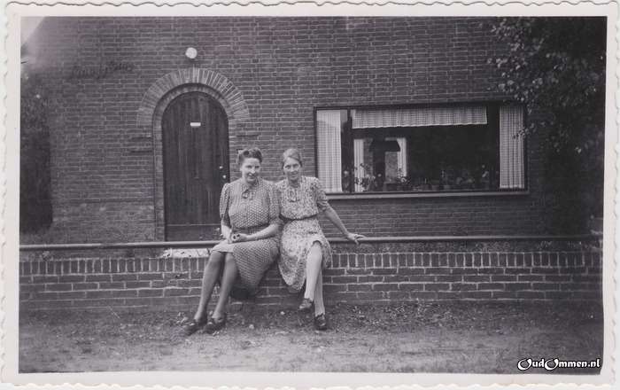 ca. 1940 - GG0045