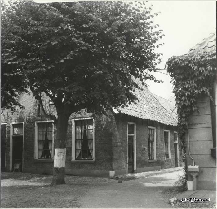 1950 - KE0033-1