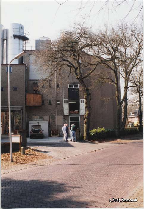 ca. 1990 - LA000-1-1