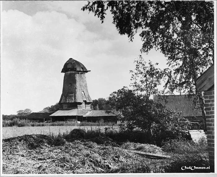 ca. 1956 - RCE_260281