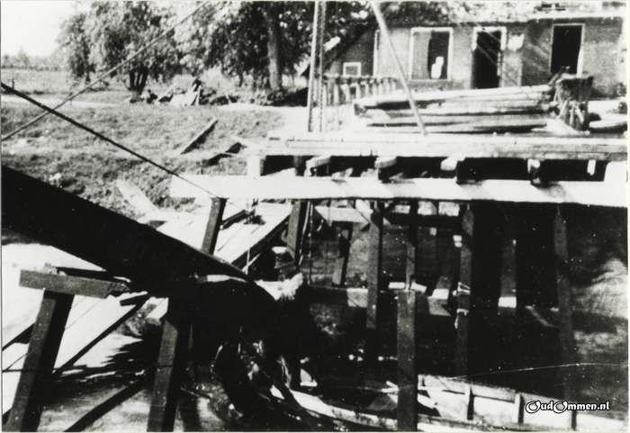 1945 - Z0013-1